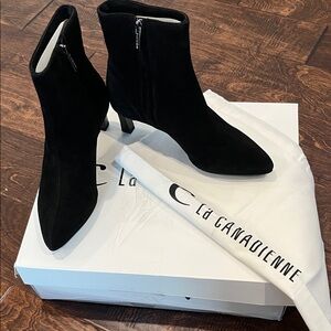 La Canadienne Black Suede Ankle Boots
